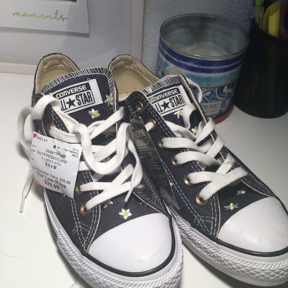 Converse jeans-flowers